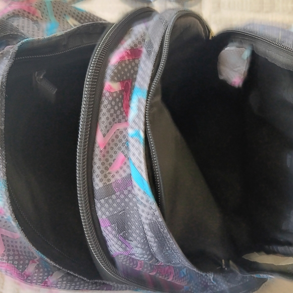 Roots Multicolor Star Pattern Backpack Full Size - Picture 5 of 6